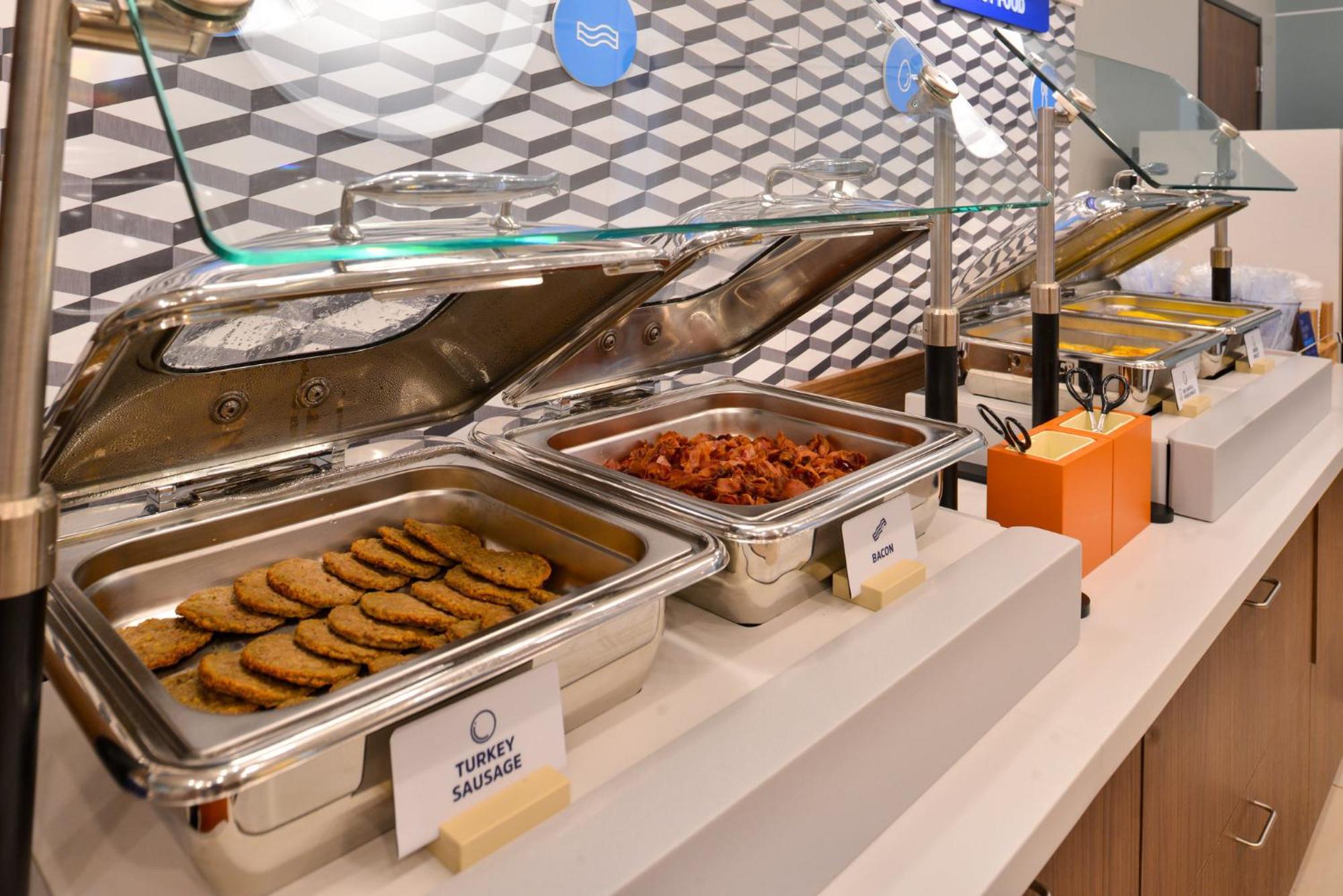Holiday Inn Express & Suites Haltom City - Ft. Worth By Ihg Luaran gambar